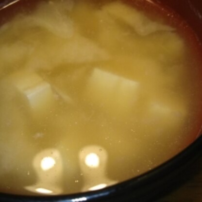豆腐が蕩けて美味しいお味噌汁でした。ご馳走様です！